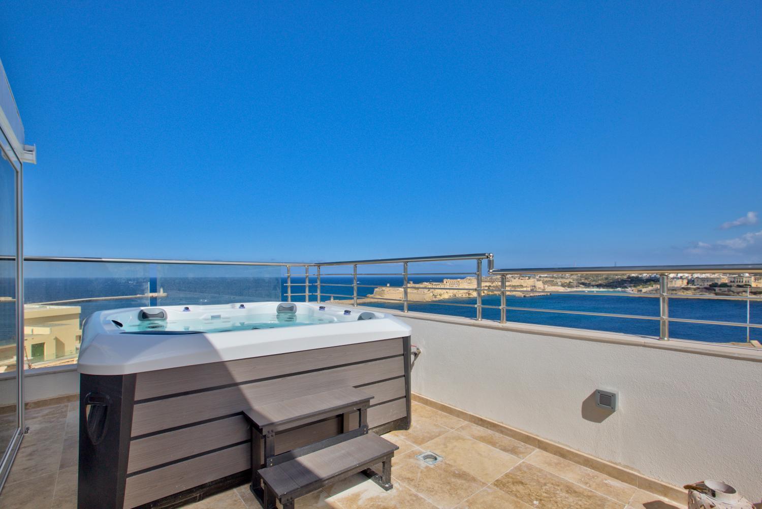 Valletta Luxury 4-Bedroom Duplex With Stunning Sea Views Private Terrace And Jacuzzi Ngoại thất bức ảnh